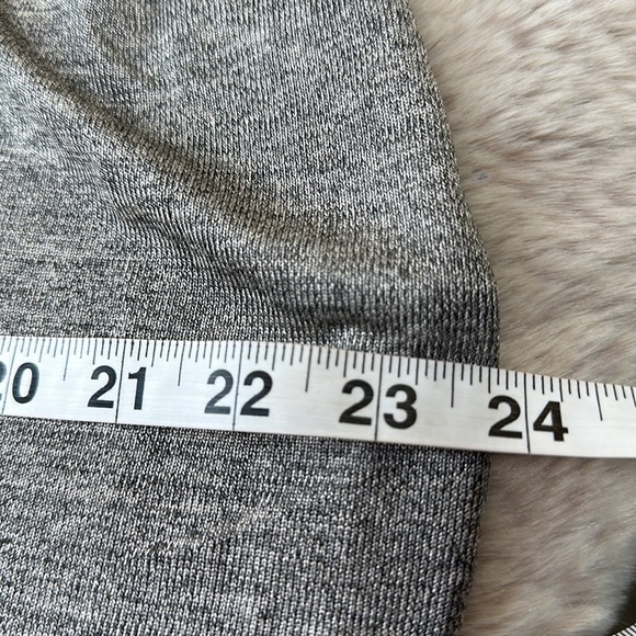 H Halston | Gray Tunic Knit Shoulder Pad Top - Picture 8 of 11